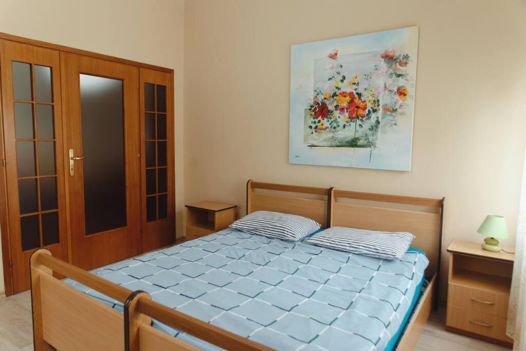 Rare Durres Apartment With Private Parking & Garden Exteriör bild